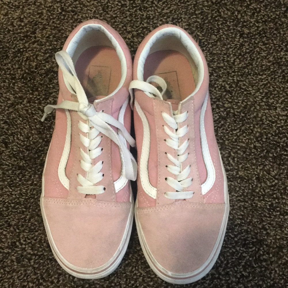 Women’s pink vans